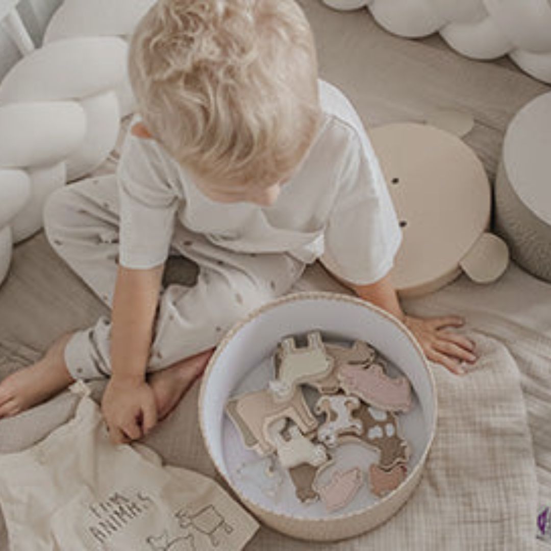 Cute teddy-themed storage box by Jabadabado, ideal for toy and accessory storage.





